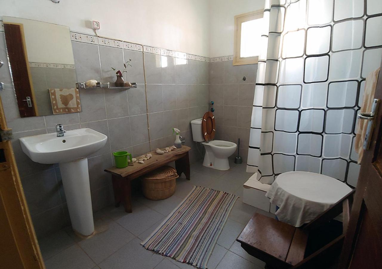 Ruby - Casa De Hospedes - Backpackers Nampula Exterior photo